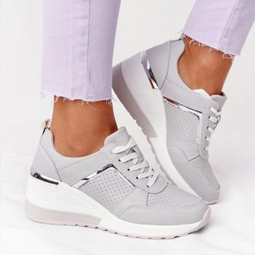 Air Sneakers | Nooit meer pijnlijke voeten in de kleur Grijs voor dames in stijl geschikt voor alle seizoenen.