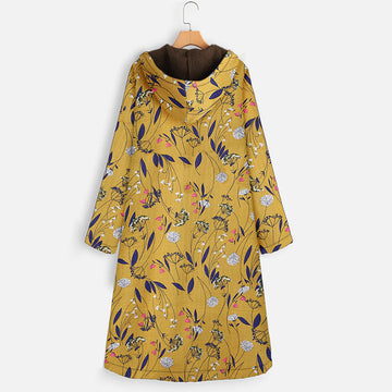 ASIYA | Lange damesjas met capuchon in de kleur Geel voor dames in stijl ideaal voor de herfst.