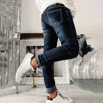 Maartje | Stijlvolle damesbroek in de kleur Blauw voor dames in stijl ideaal voor de herfst.