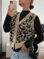Leopard print vest met V-hals