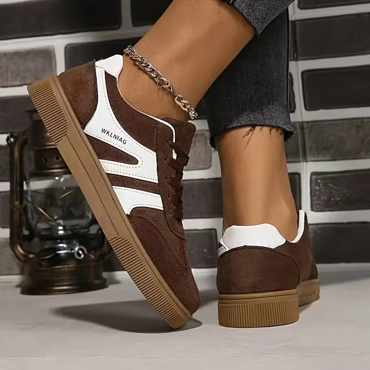 Lage sneaker met suède bovenwerk