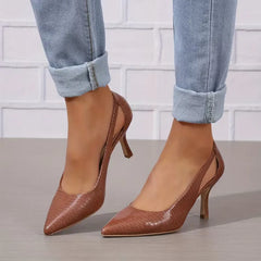 Stiletto met cut-out design