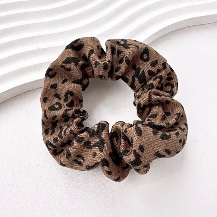 Set van 5 scrunchies met dierenprints