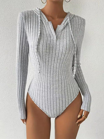 Bodysuit met capuchon en lange mouwen
