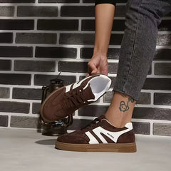 Lage sneaker met suède bovenwerk