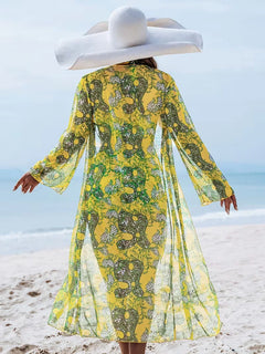 Cover-up met halternek en shorts