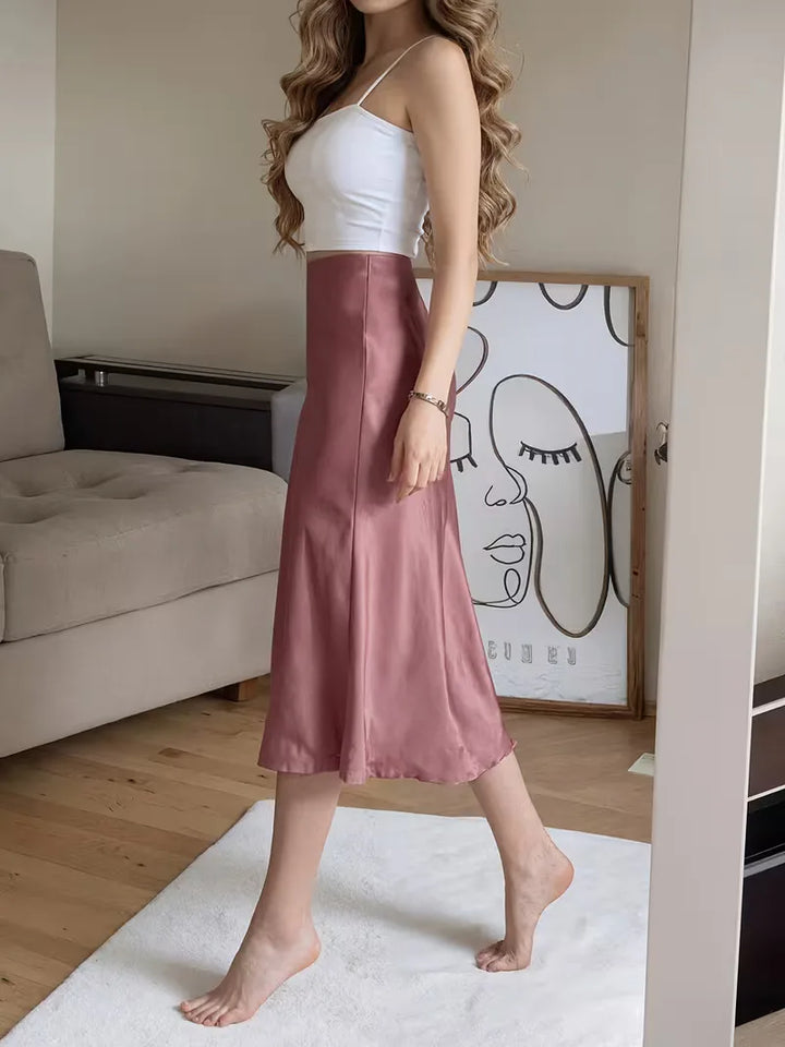 Satijnen rok met hoge split