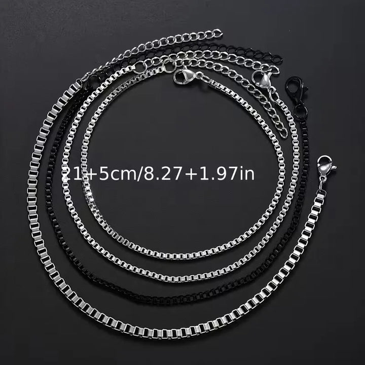 Set van vier minimalistische armbanden