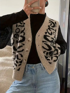 Leopard print vest met V-hals