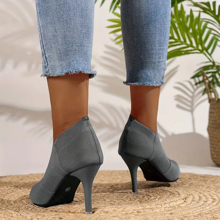 Stiletto enkellaars met hoge hak