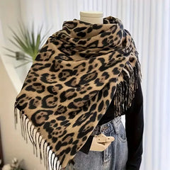 Winter sjaal met luipaardprint