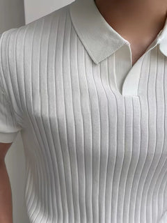 Polo met V-neck en ribbed texture