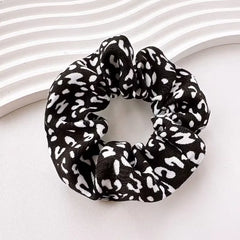 Set van 5 scrunchies met dierenprints