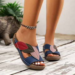 Teenslipper met bladpatroon