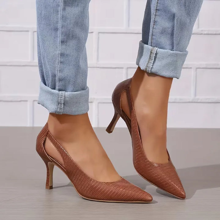 Stiletto met cut-out design