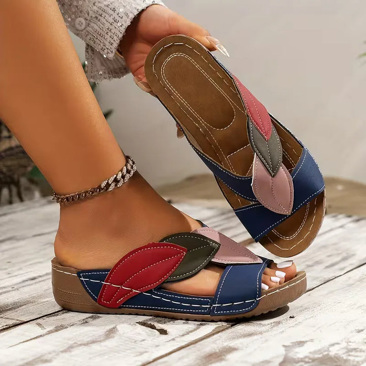 Teenslipper met bladpatroon