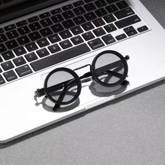 Ronde zonnebril met steampunk design