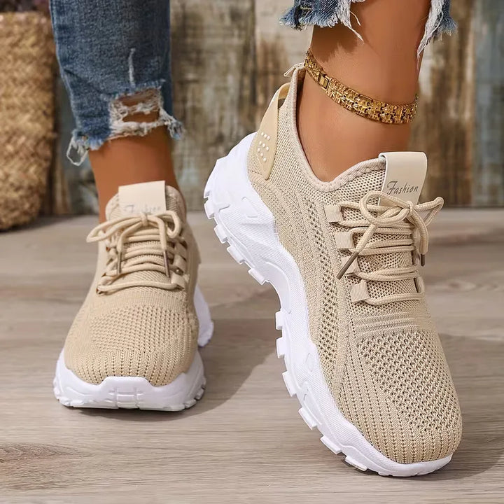 Lage sneaker met mesh bovenkant