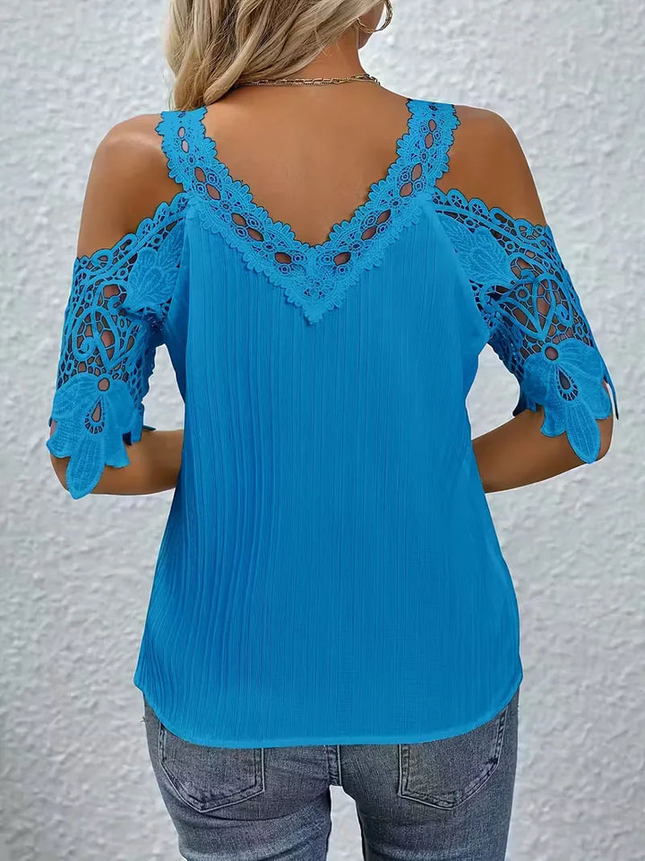off-shoulder T-shirt met kant