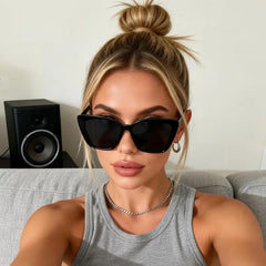 Zonnebril met cat-eye vorm