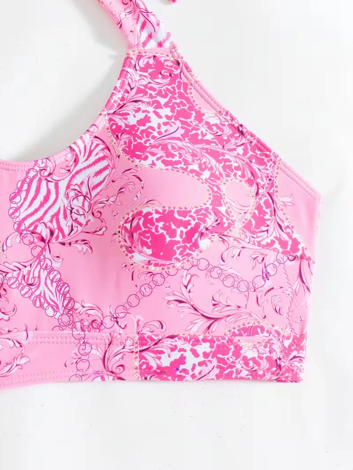 Cover-up met halternek en shorts