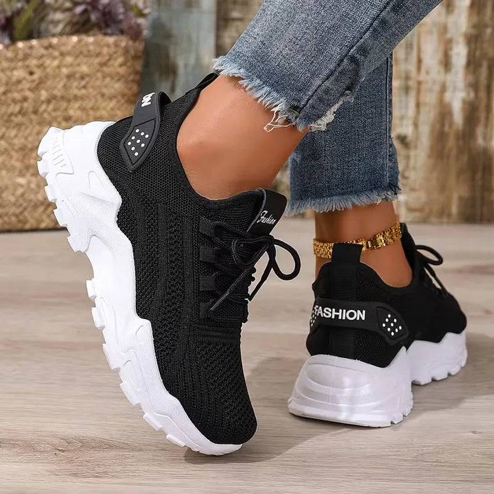 Lage sneaker met mesh bovenkant