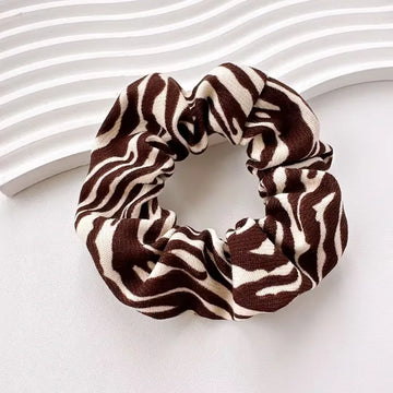 Set van 5 scrunchies met dierenprints