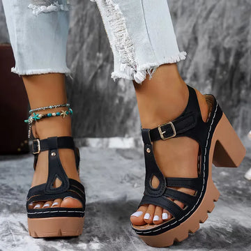 Hak sandaal met T-strap
