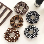 Set van 5 scrunchies met dierenprints