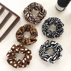 Set van 5 scrunchies met dierenprints