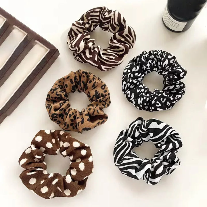 Set van 5 scrunchies met dierenprints