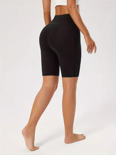 Slim-fit high-waisted shorts