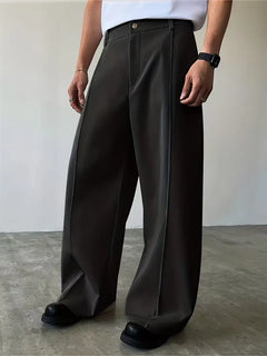 Broek met geplooid design en losse rechte pijp