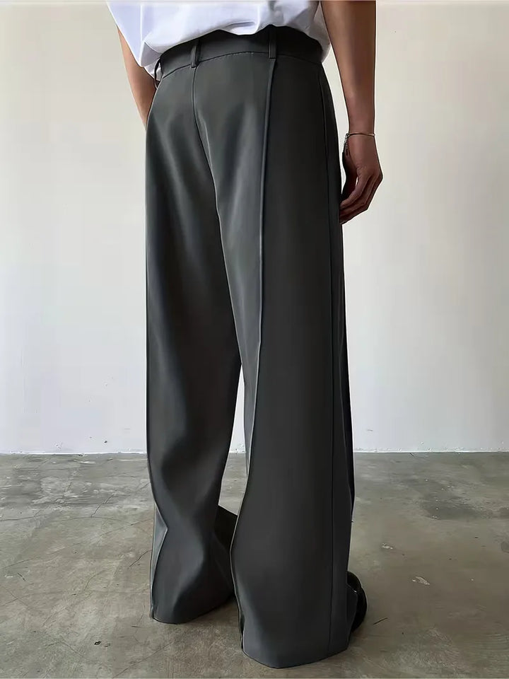 Broek met geplooid design en losse rechte pijp