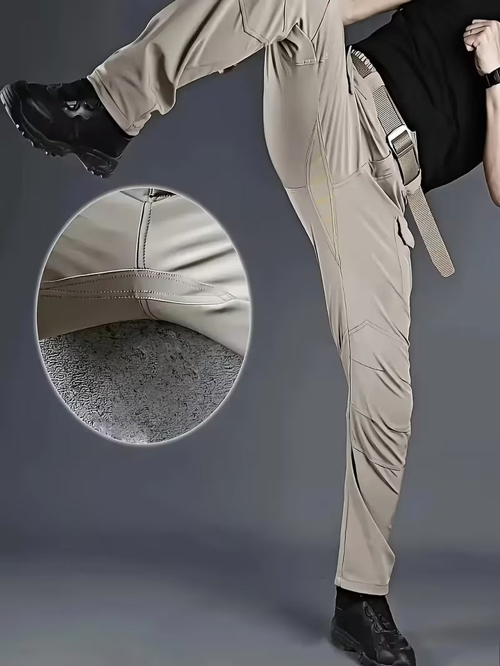 Cargo broek met rekbaar materiaal en meerdere zakken