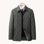 Gequilt jas met klassieke kraag en knoopsluiting