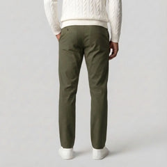 Groene chino met regular fit en zijzakken