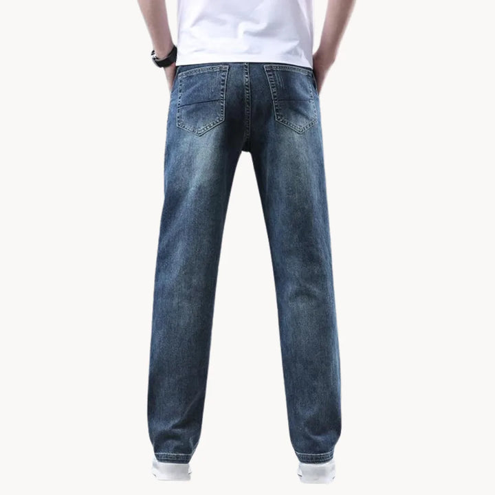 Jeans met rechte pasvorm en zijzakken