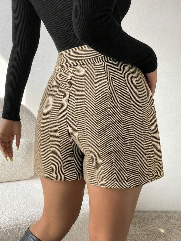 Korte broek met visgraatmotief en hoge taille