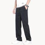Losse broek met zijzakken en rechte snit