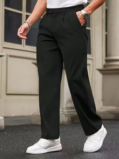 Rechte broek met geplooide details en zijzakken