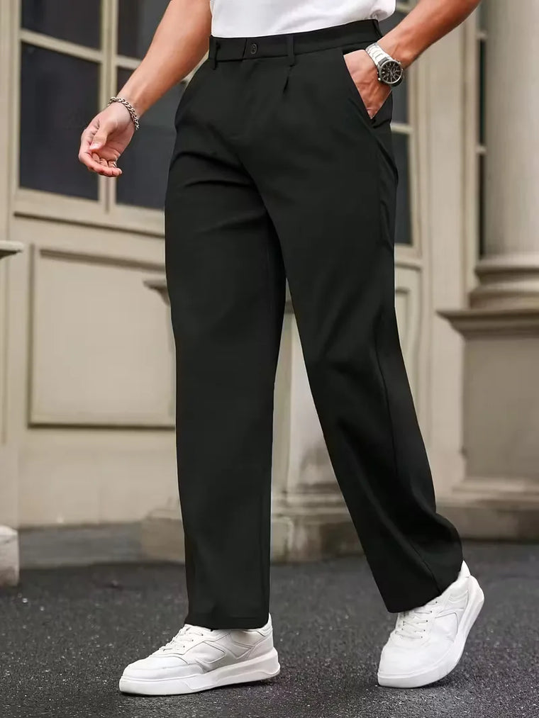 Rechte broek met geplooide details en zijzakken