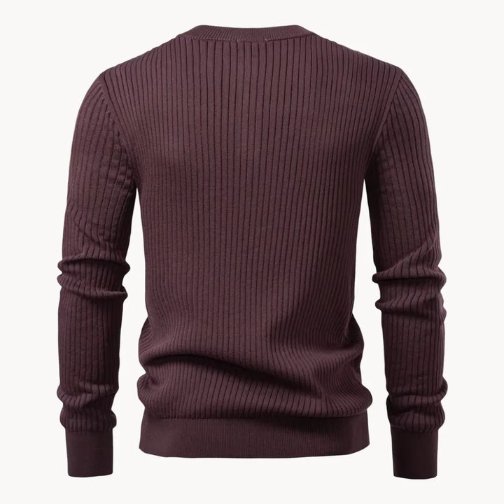 Ribgebreide trui met ronde hals en knoopsluiting