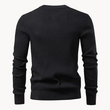 Ribgebreide trui met ronde hals en knoopsluiting