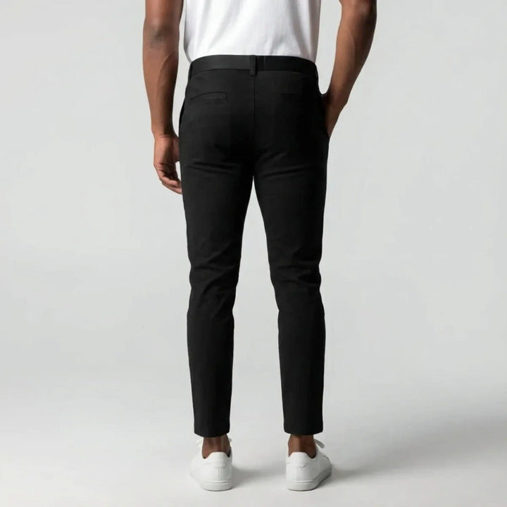 Slim fit chino met steekzakken