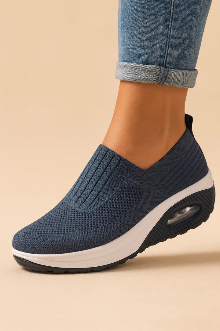 Slip-on sneakers met ademende bovenkant