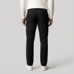 Zwarte chino met regular fit en rechte pijpen