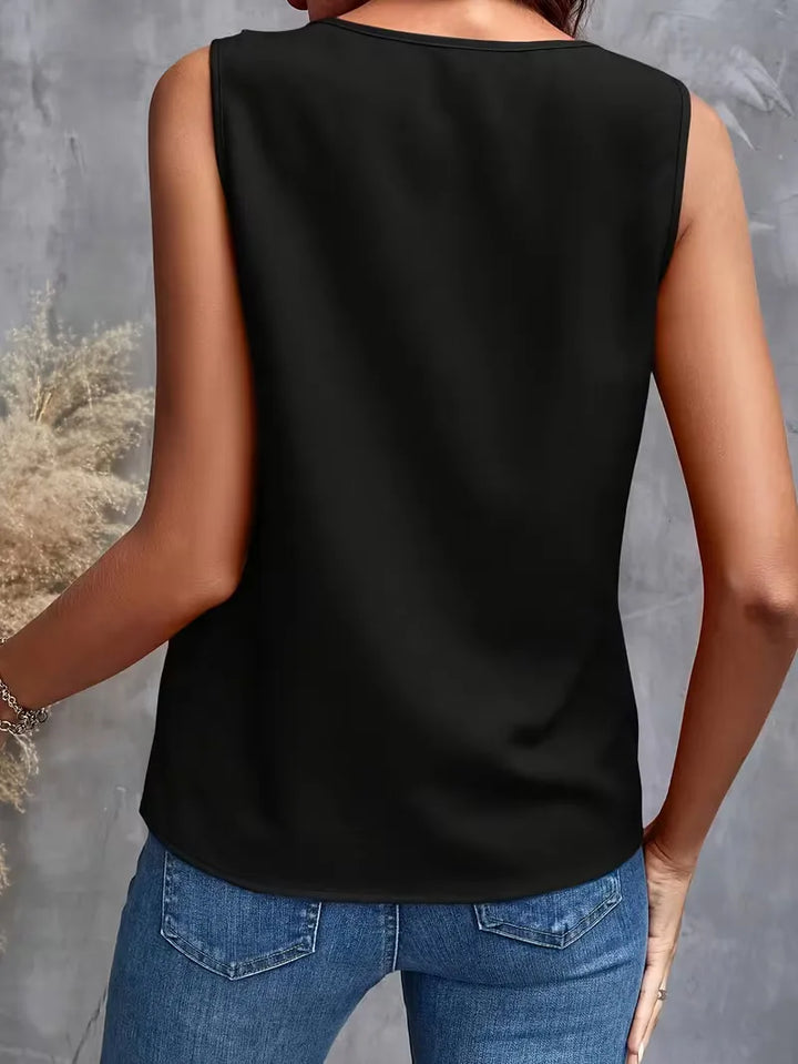 blouse met V-hals en ruffles