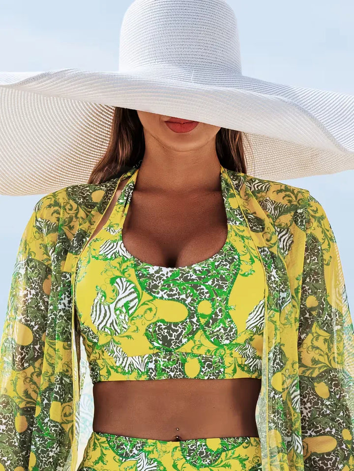 Cover-up met halternek en shorts