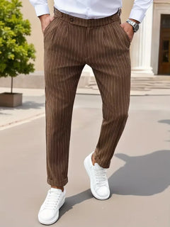 Slim fit pantalon met verticale strepen